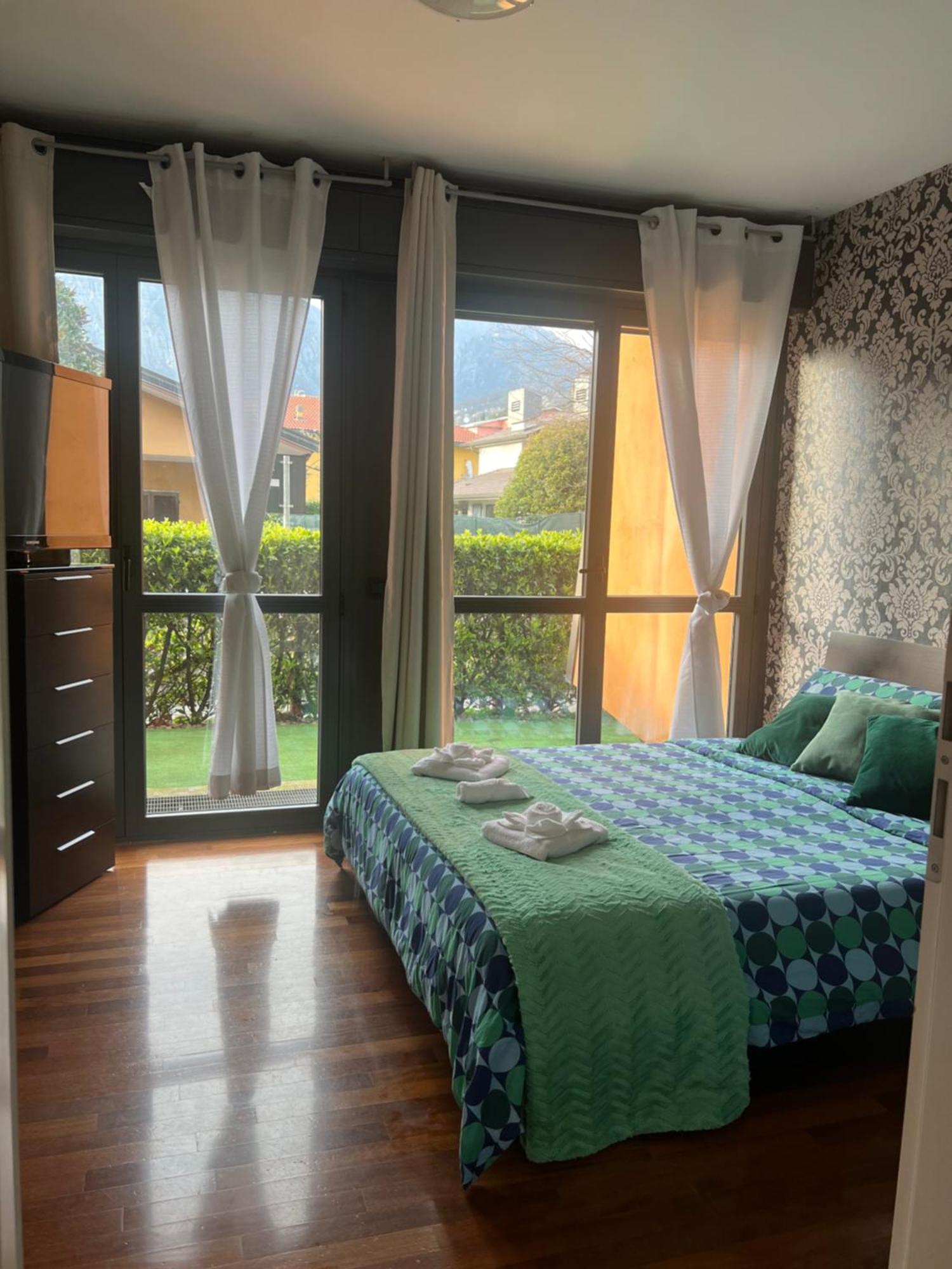 B&B Resilienza - Camera Privata Con Bagno Lecco Exterior photo